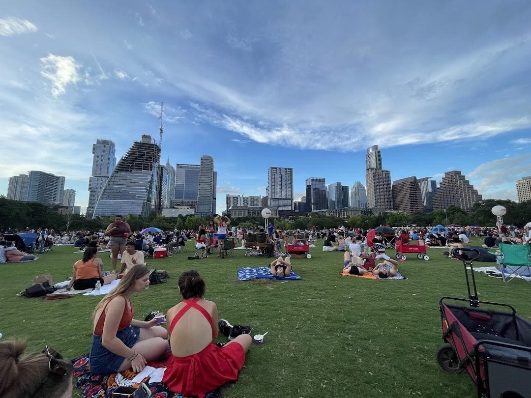 Auditorium Shores at Town Lake Metropolitan Park photo 1