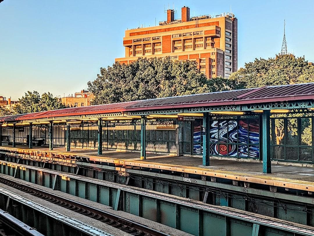 Mosholu Pkwy photo 1