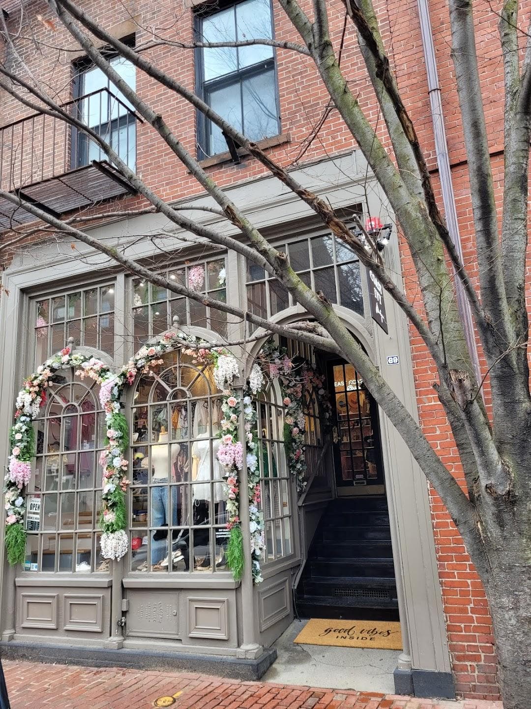 Charles Street photo 4
