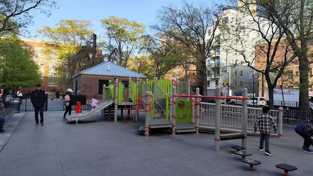 Bowne Playground photo 1