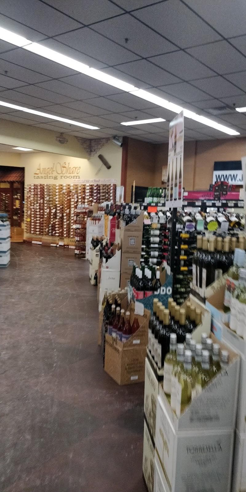 Julio's Liquors photo 4