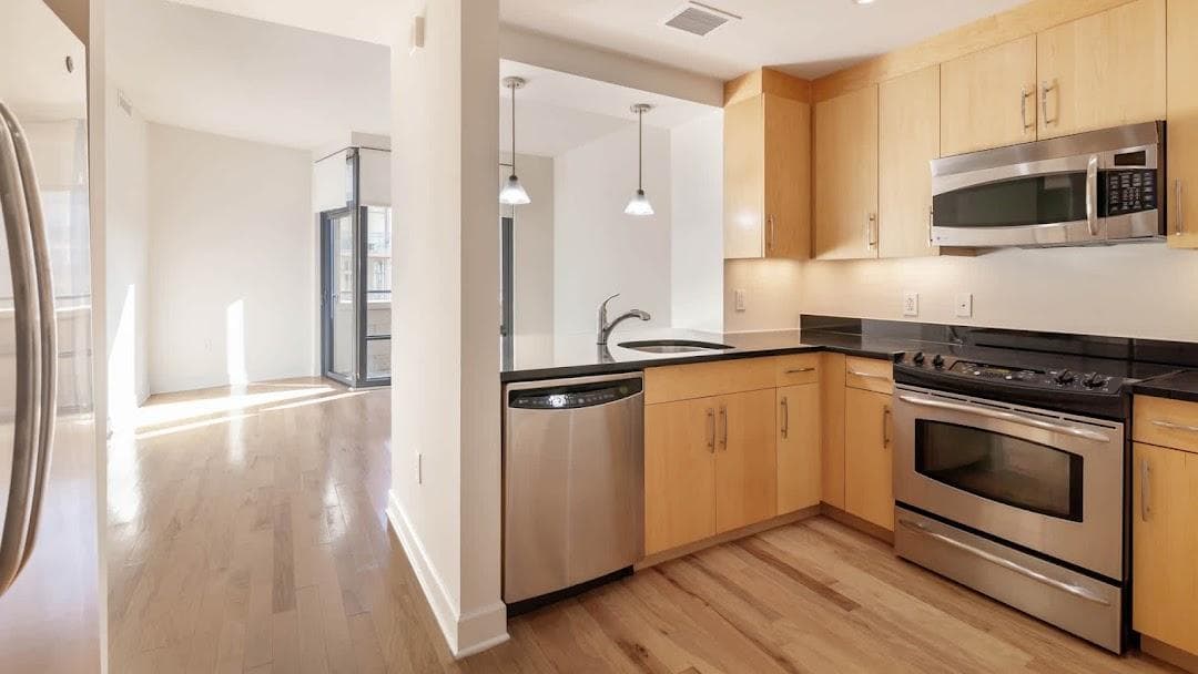 425 Mass Apartments photo 5