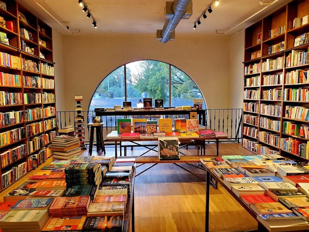 Books & Books photo 2