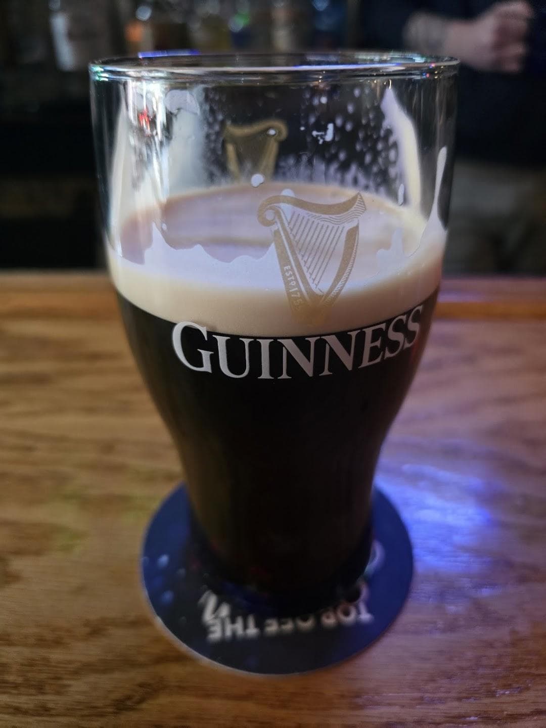 Brownies Irish Pub photo 1