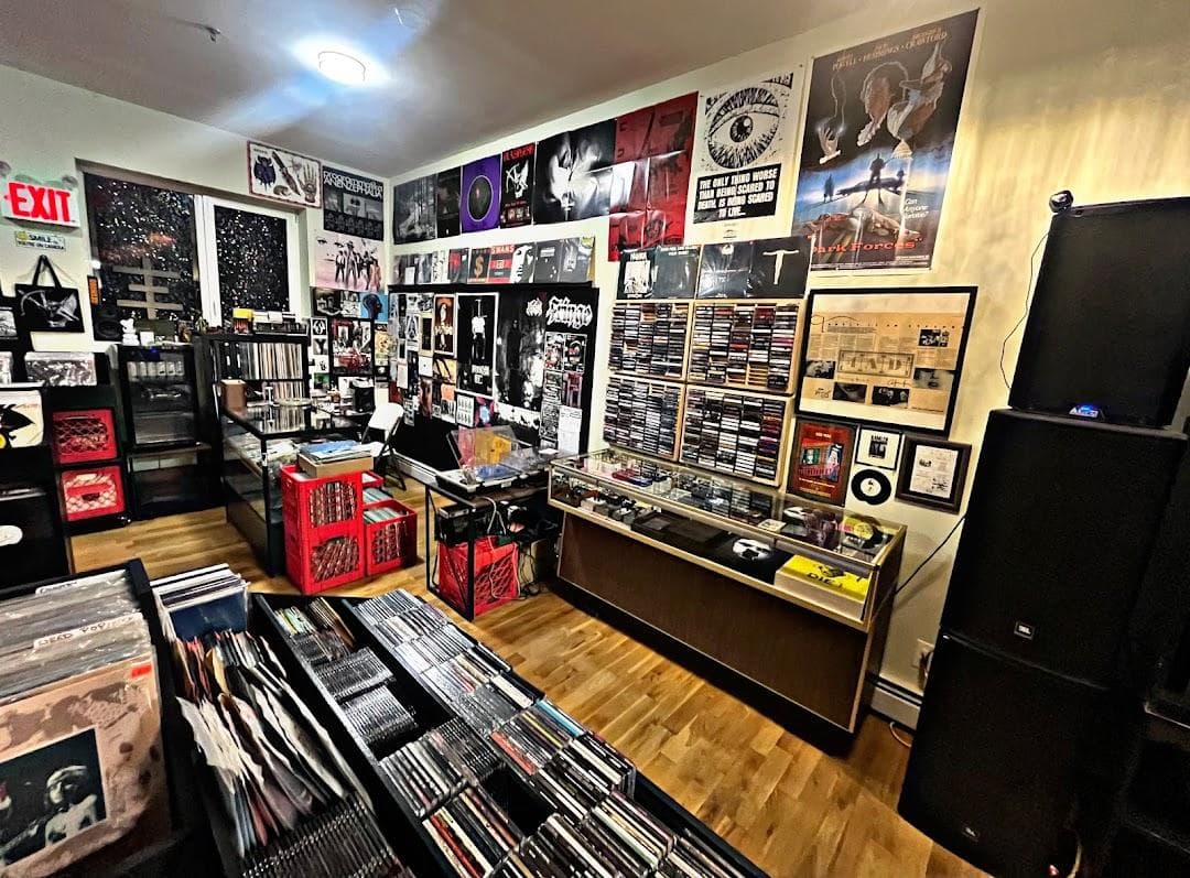 Fringe Records NYC photo 6