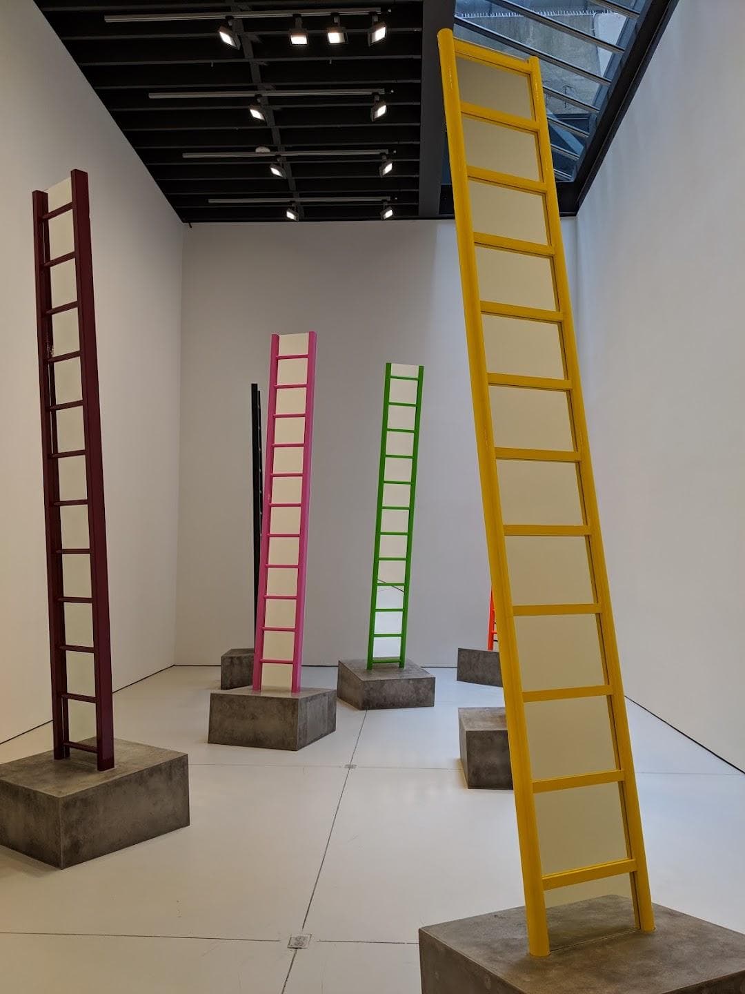 Anton Kern Gallery photo 2