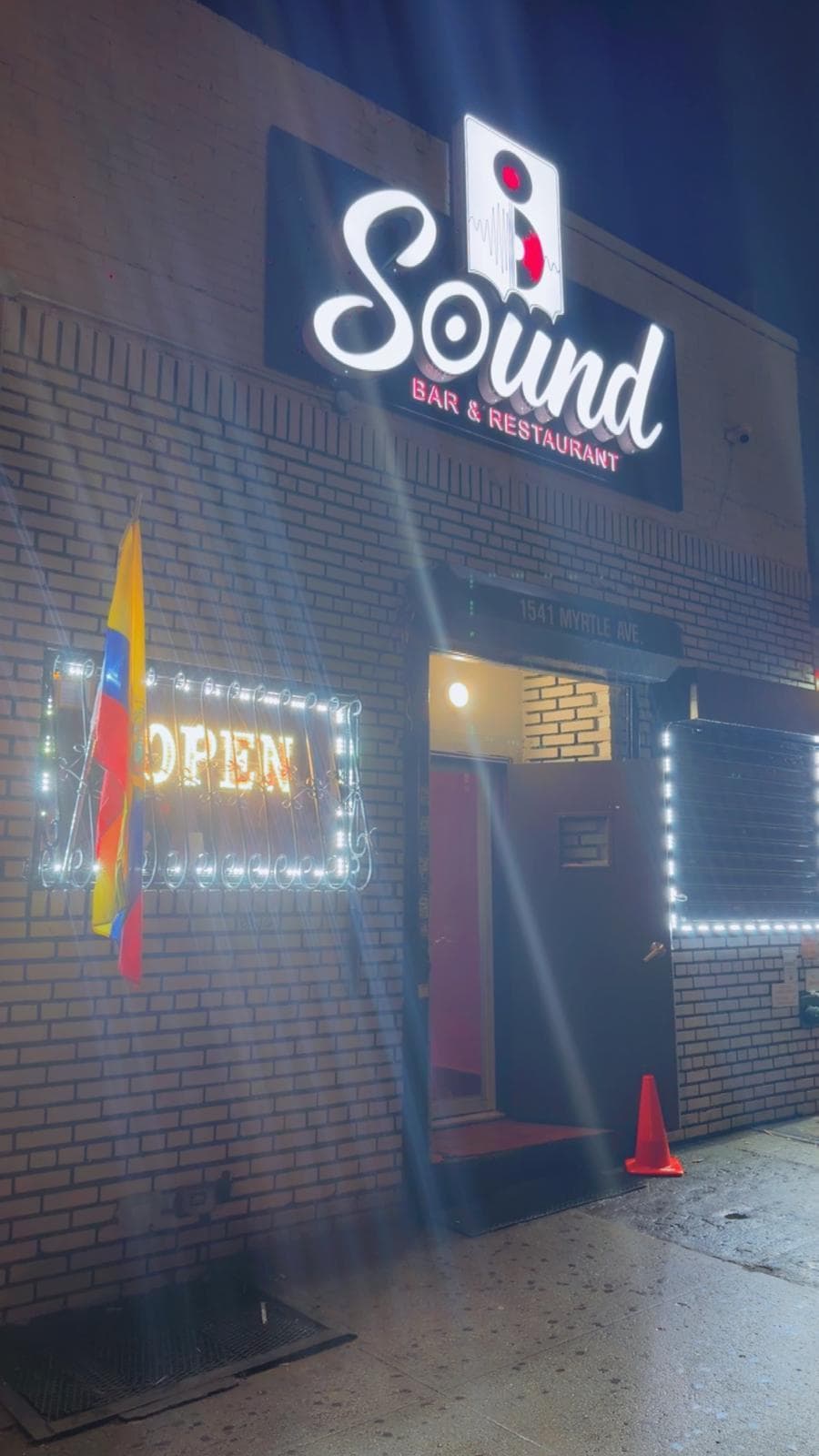 Sound Bar and Restaurant photo 4