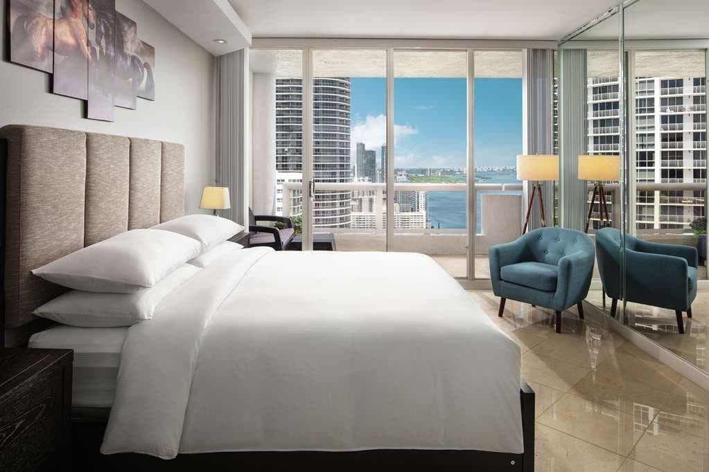 DoubleTree by Hilton Grand Hotel Biscayne Bay photo 6