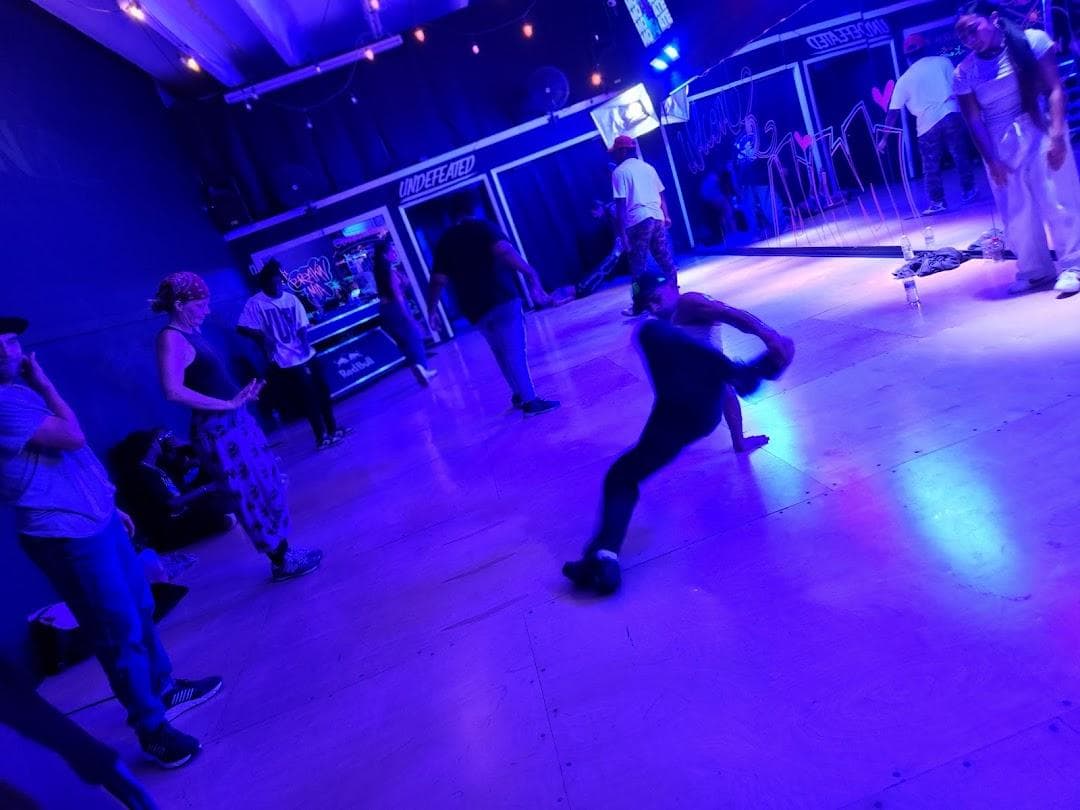 BREAKINMIA photo 2