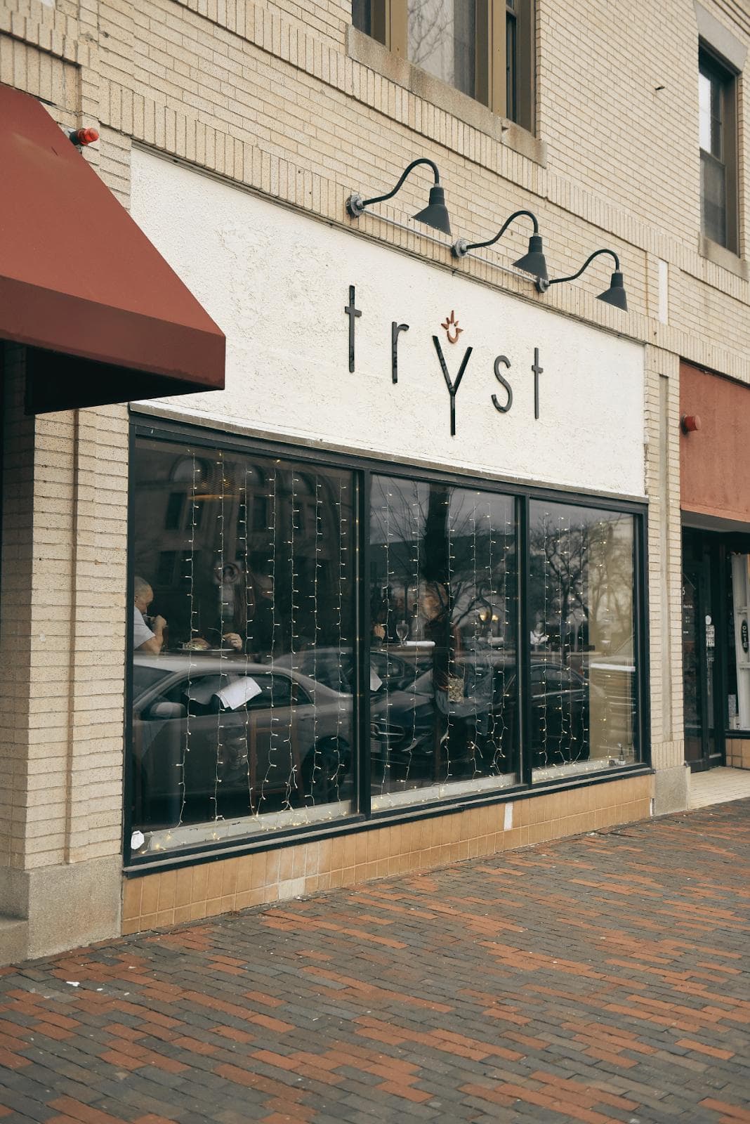 Tryst photo 1