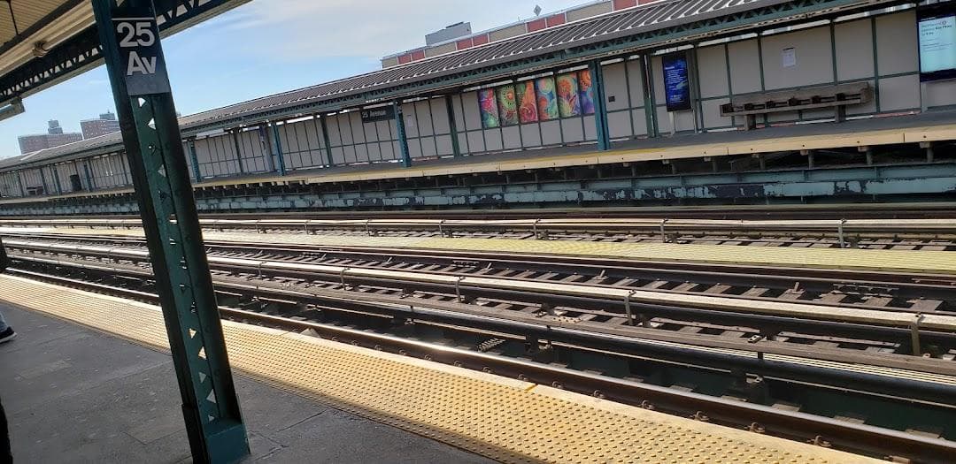 86 St/25 Av photo 1