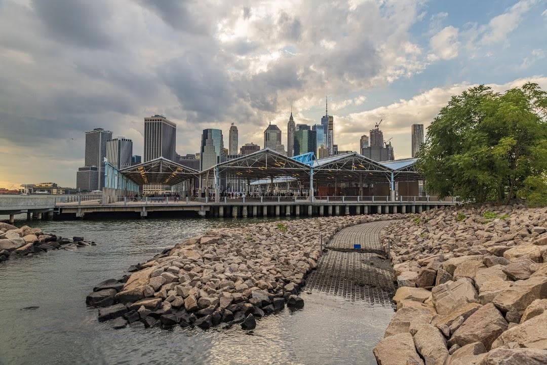 Brooklyn Bridge Park Basketball Courts photo 2