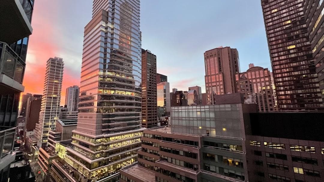 Madison Avenue photo 6