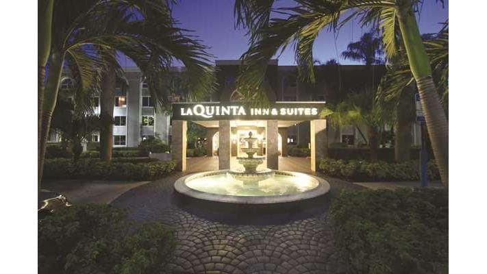 La Quinta Inn & Suites by Wyndham Coral Springs South photo 4