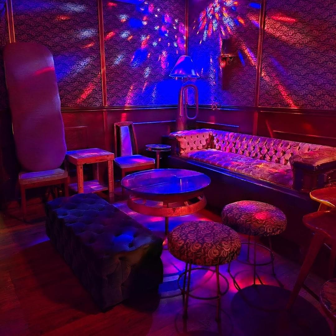ReVision Lounge and Gallery photo 3