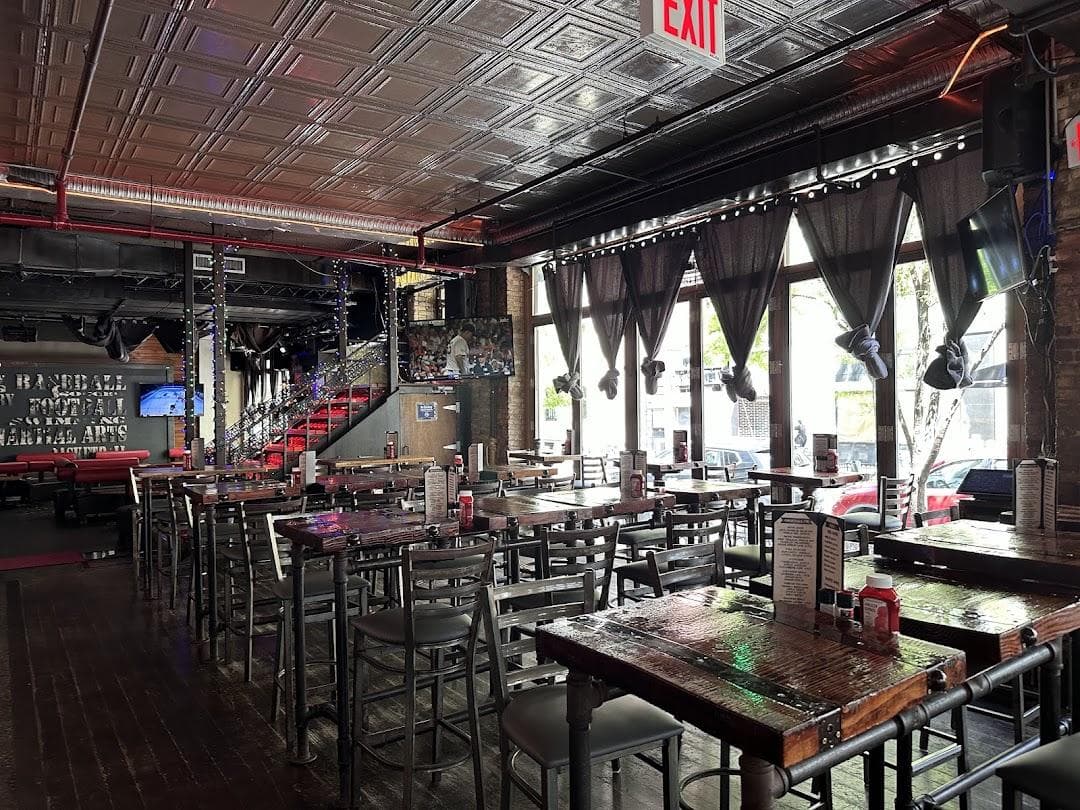 Iron Bar & Lounge NYC - Hell's Kitchen photo 3