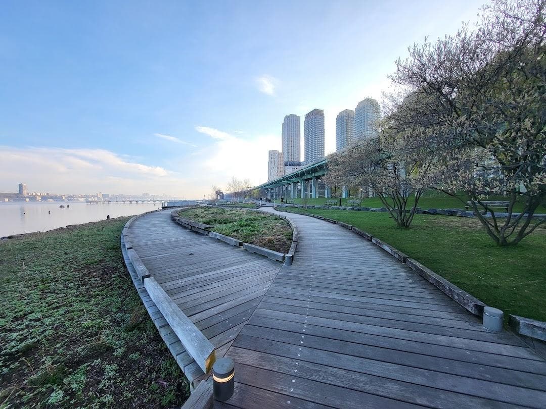 Riverside Park South photo 5