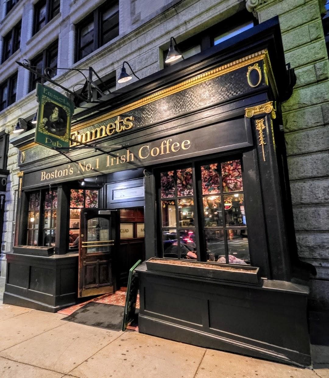 Emmets Irish Pub photo 3