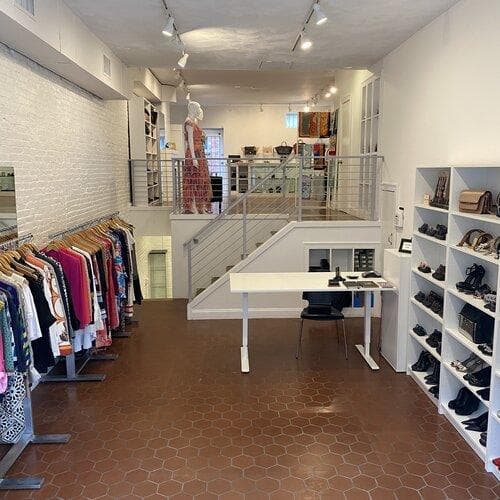 Vintage Taste - Women and Men's New and Modern High-end Consignment photo 6