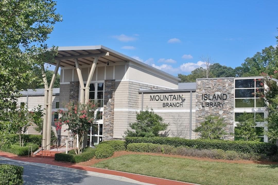 Charlotte Mecklenburg Library - Mountain Island photo 5
