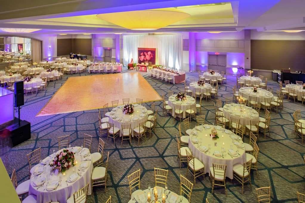 Hilton Philadelphia at Penn's Landing photo 2