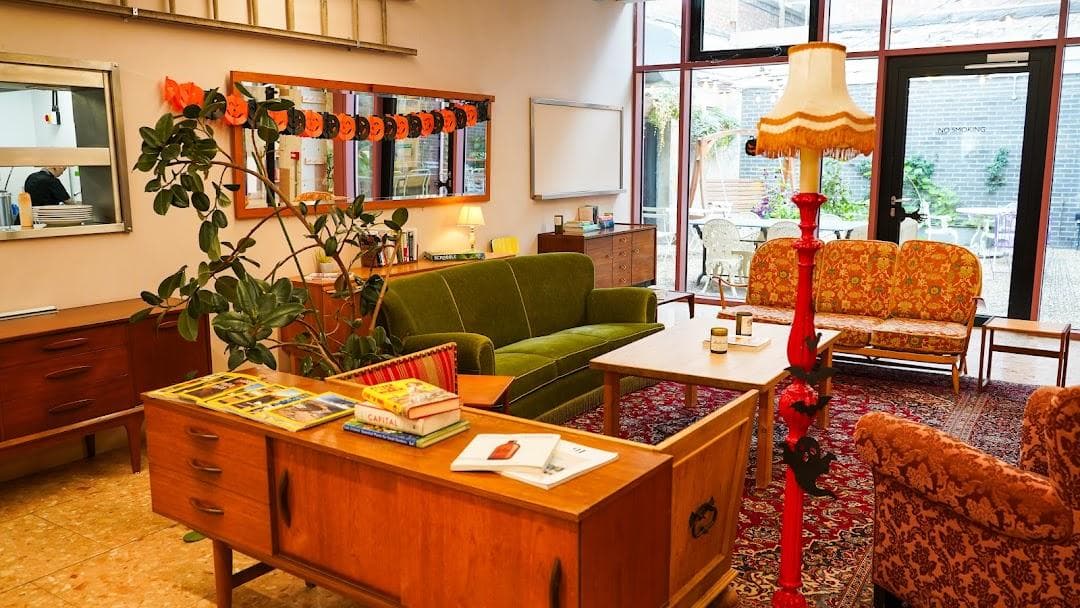 Oru Sutton: Coworking + Cafe + Yoga photo 3