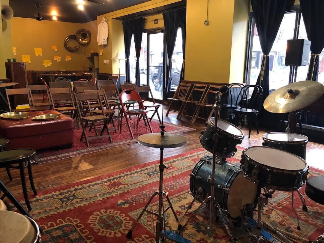 Salon on Kingston