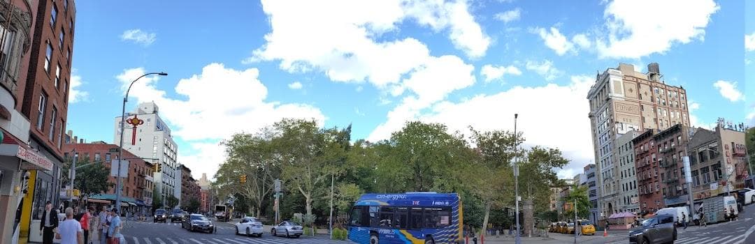Essex St/East Broadway photo 1