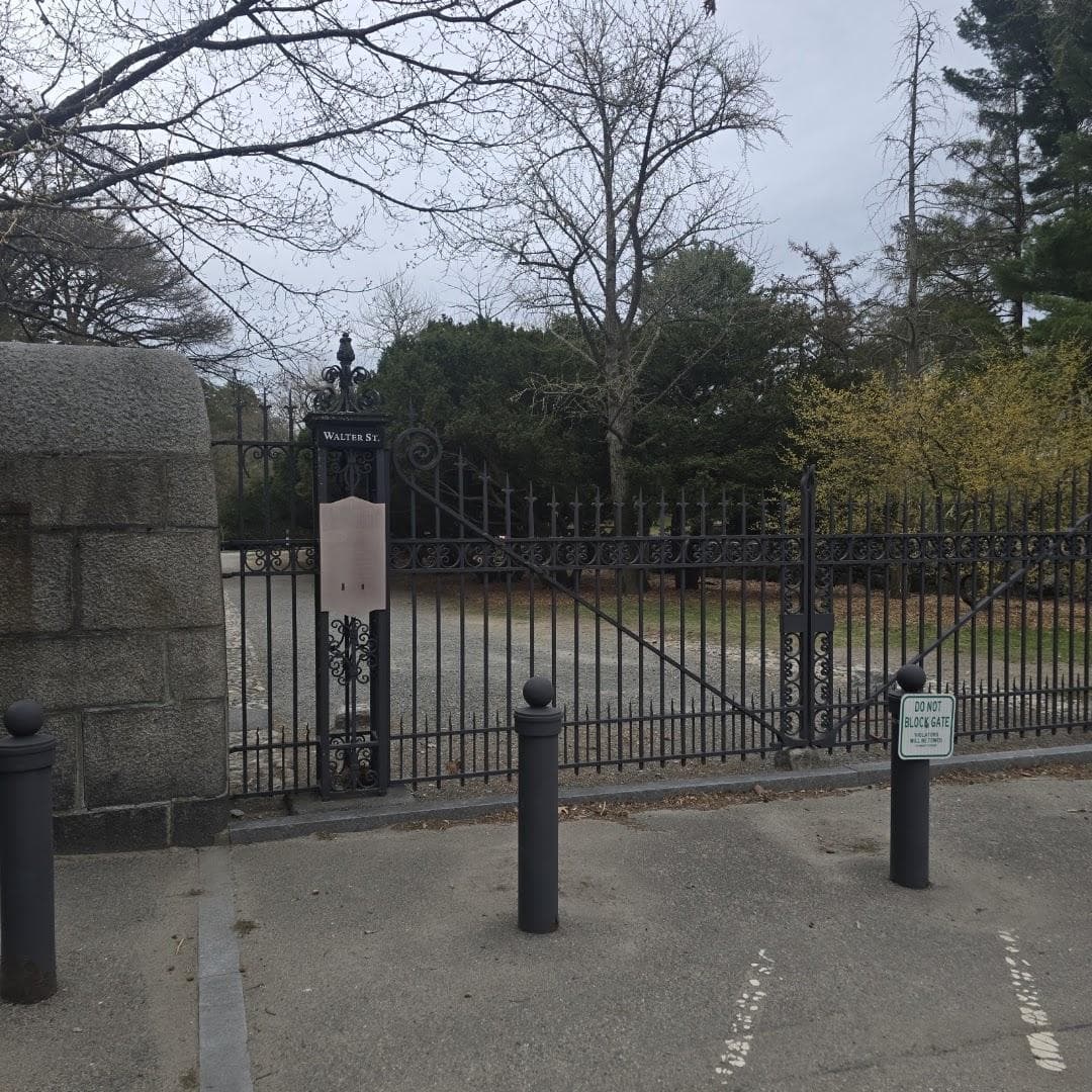 Walter Street Gate photo 1