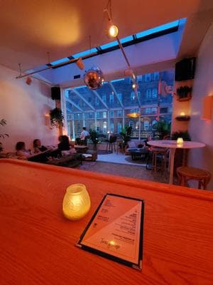Twins Lounge