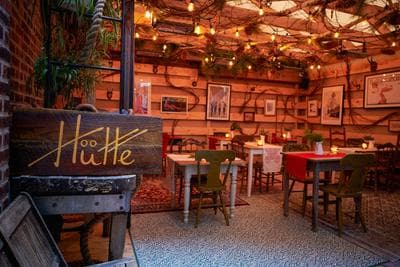 Hütte