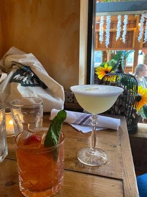 Lilly's Cocktail and Wine photo 1