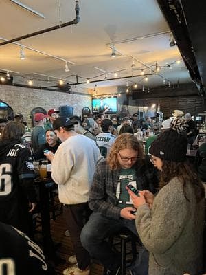Wogies Bar & Grill, FIDI