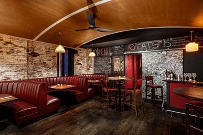 e's BAR photo 6