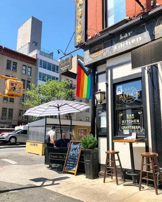 Alfie's Kitchen & Craft Beer Bar