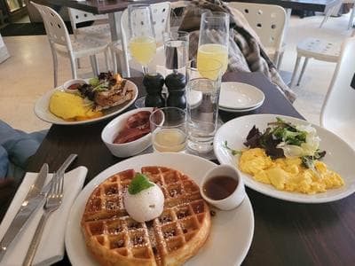 Cafeteria photo 3
