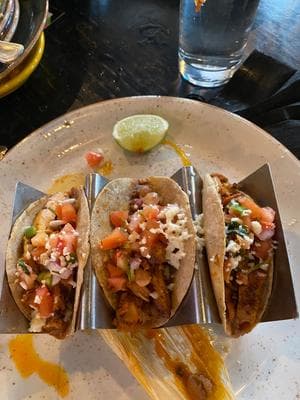 Dos Caminos