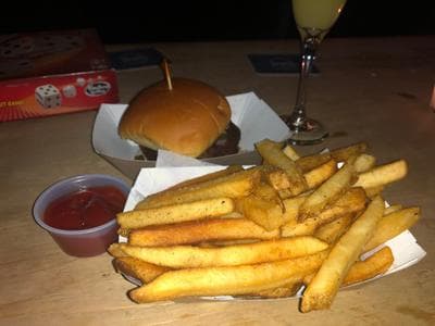 e's BAR photo 3