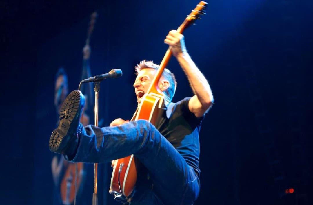 Bryan Adams