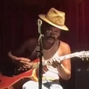 Adjua Ajamu Acoustic
