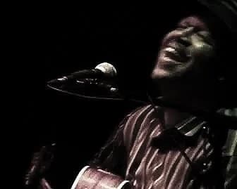 SaRon Crenshaw Acoustic