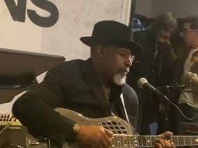 Jr Mack Acoustic