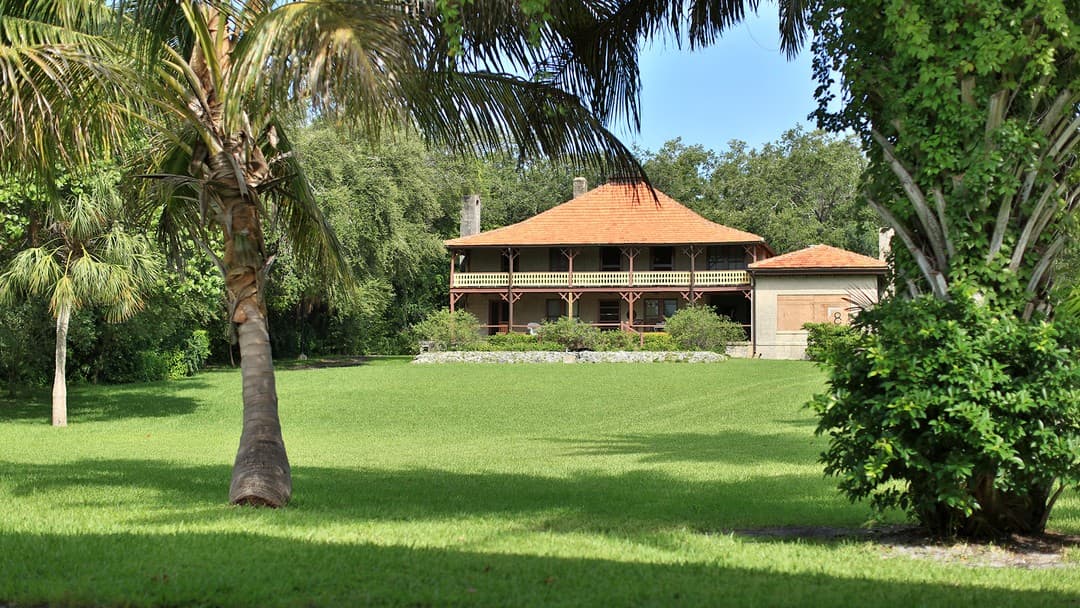 City Tour—History in the Grove Walking Tour: The Barnacle to El Jardin